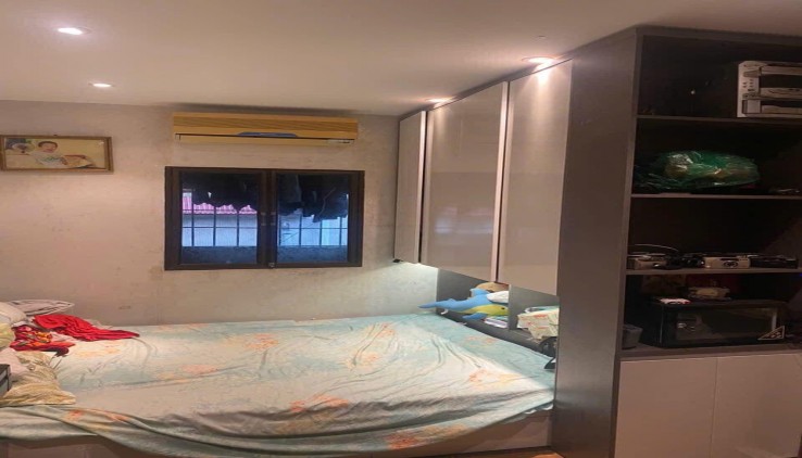 Cho thuê căn hộ Tập thể Tầng 3, Phố Thái Thịnh 100m2, 3 ngủ, 11 Triệu